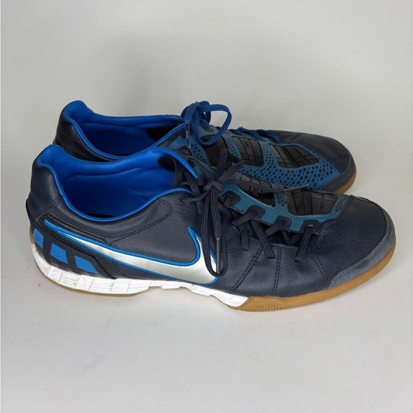 blue nike indoor soccer shoes